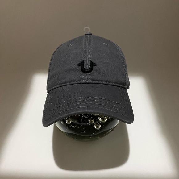 True Religion Men’s Hat - Picture 7 of 8